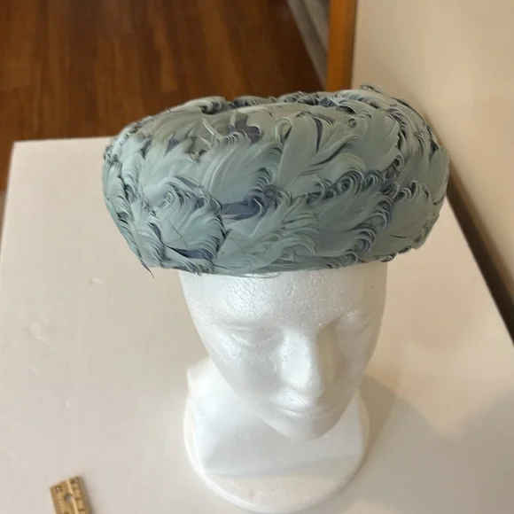 Vintage  Light Blue Feather Pillbox Hat Union Label Made in USA - Picture 12 of 12